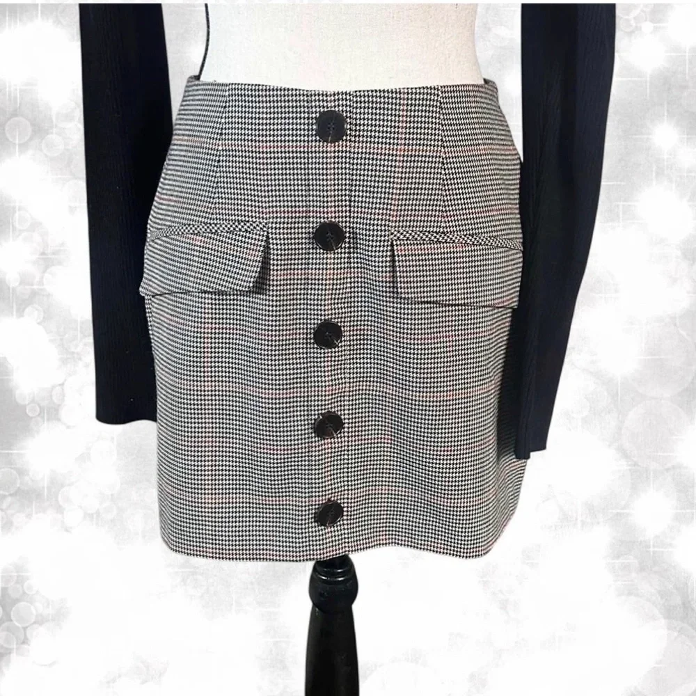 Forever 21 Classic Black and White Houndstooth Skirt - Picture 1 of 6
